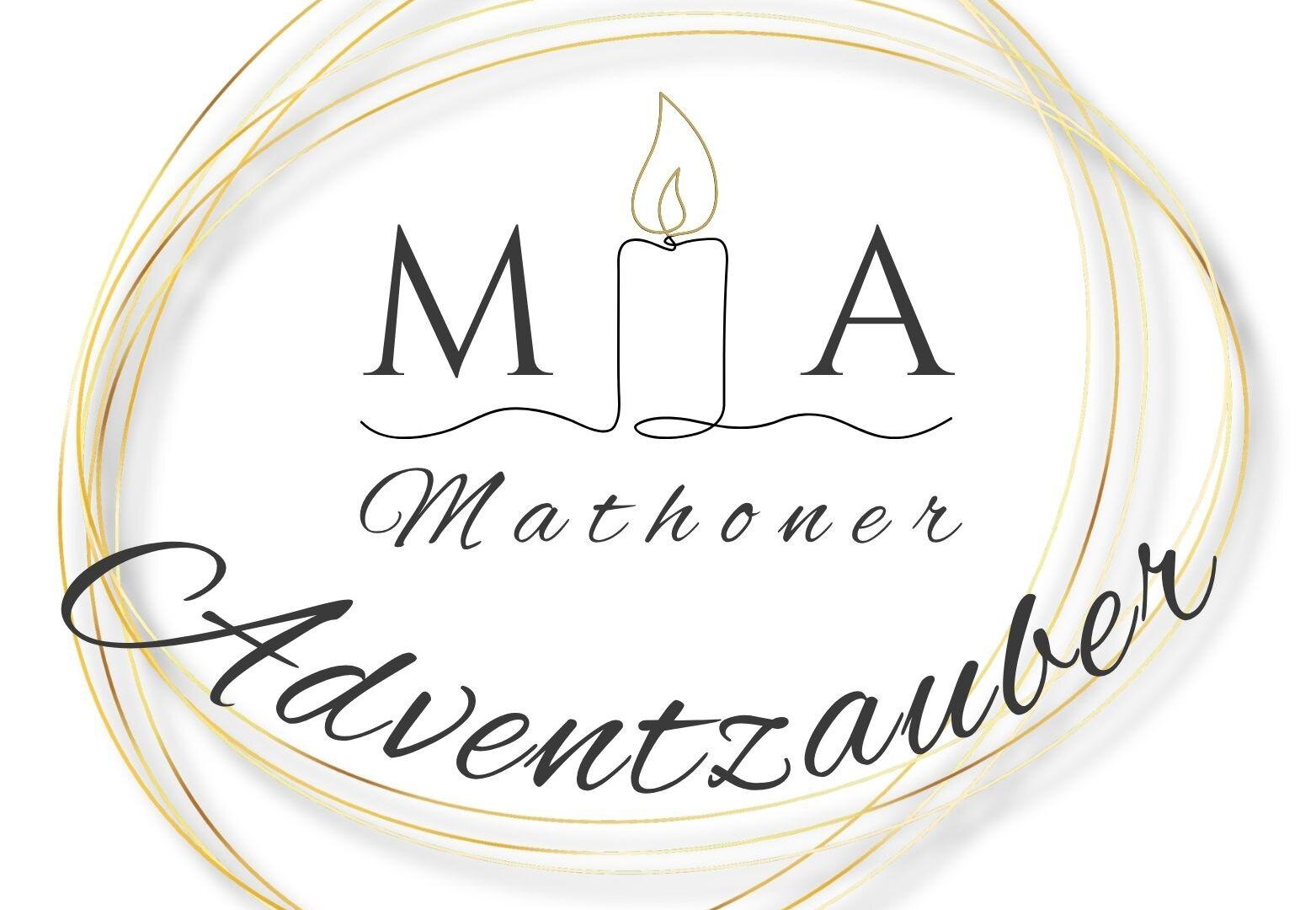 An elegant logo featuring the inscription "Mathoner Adventzauber." In the center is a stylized candle, surrounded by a golden circle.